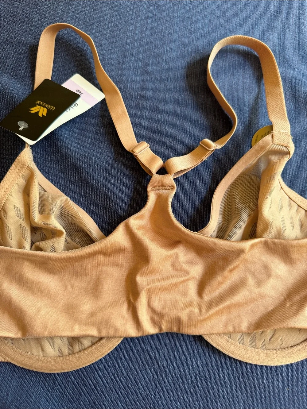 Wacoal Beige Nude Underwire Bra with Adjustable Racerback - Picture 5 of 6